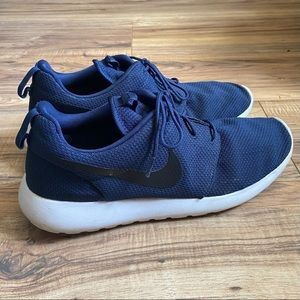 Nike Men’s Roshe Run Sneakers Blue size 13